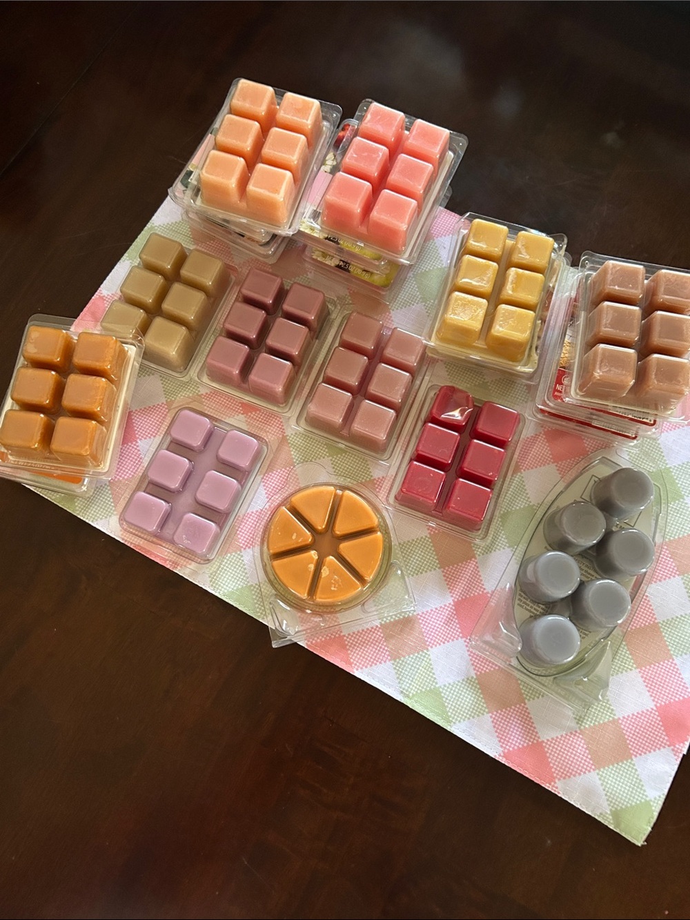 Bundle of 20 Assorted Brands & Scents Wax Warmer Wax Melts New Unused Fresh - Picture 3 of 3